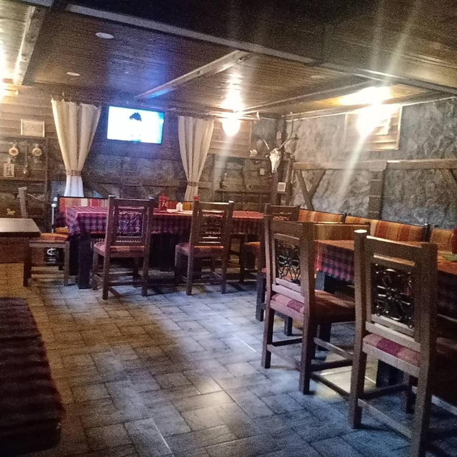 Hotel Кръчмъ При Байката Ribarica Exterior foto
