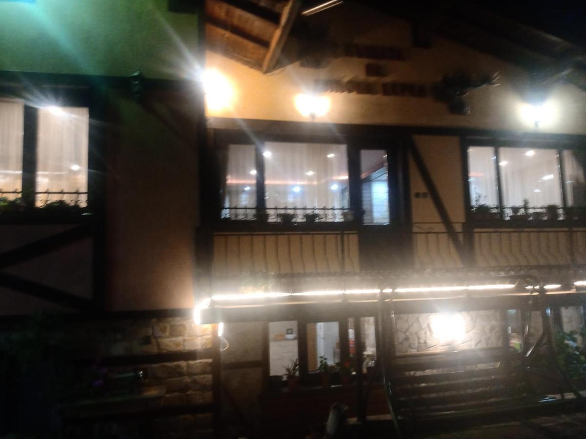 Hotel Кръчмъ При Байката Ribarica Exterior foto